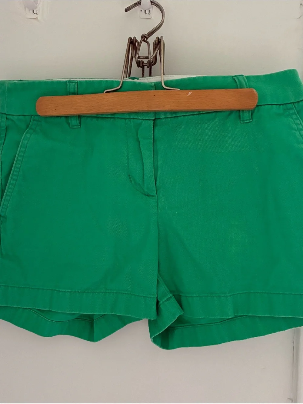 J Crew size 2 Green Women's Cotton Shorts - Classic Summer Style